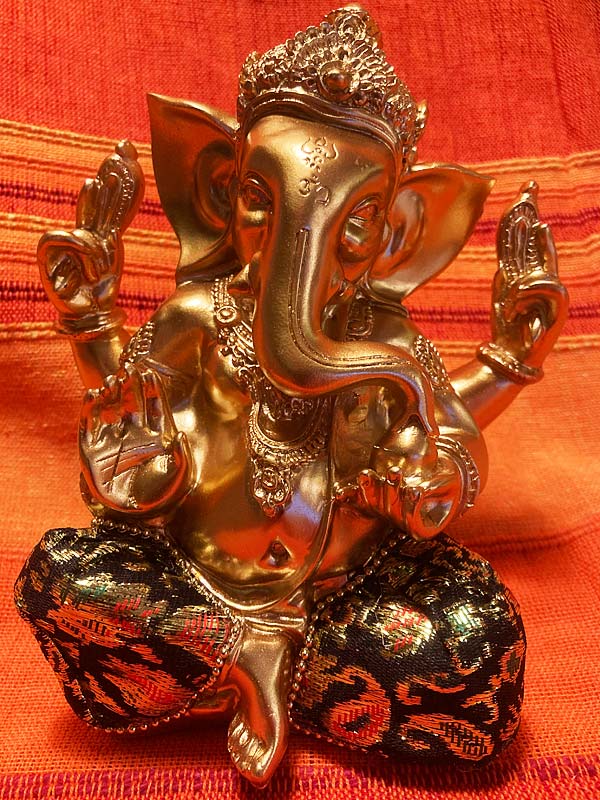 Ganésa szobor gyönyörű 17 cm magas