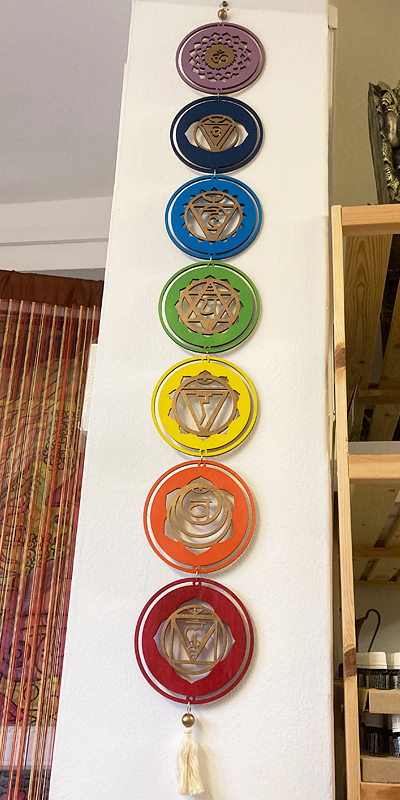 Csakra szimbólumos fali függő fából arany szimbólumokkal 120 cm magas - Image 2