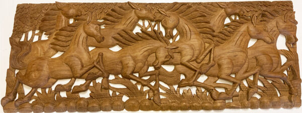Lovak burmai teak fa falikép művészi fafaragás 35x92 cm